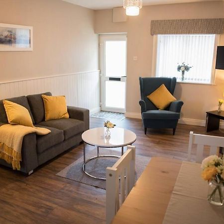 The Chalet Town Centre Dungloe Exterior photo